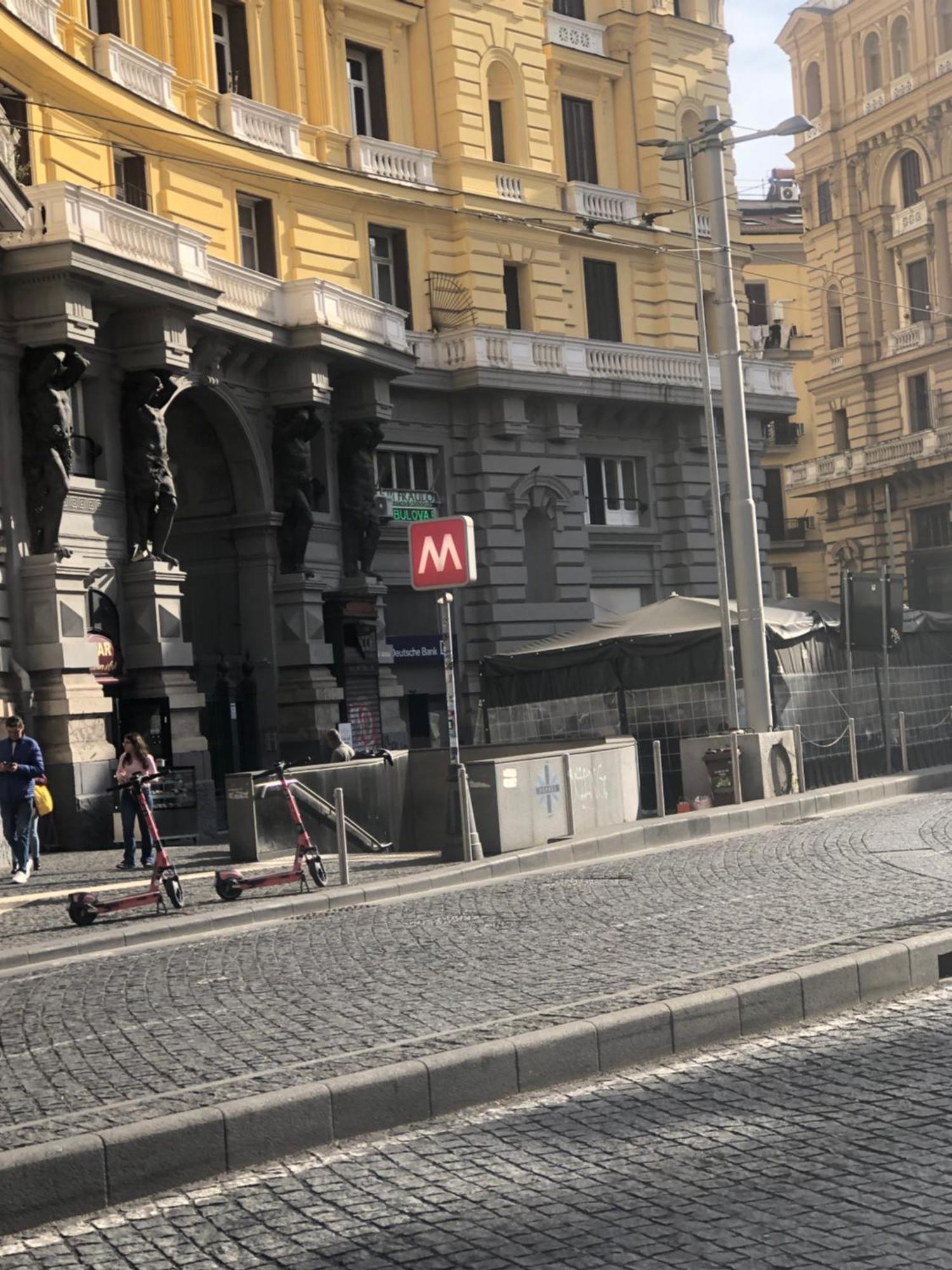 Civico 22 Silvestre Naples